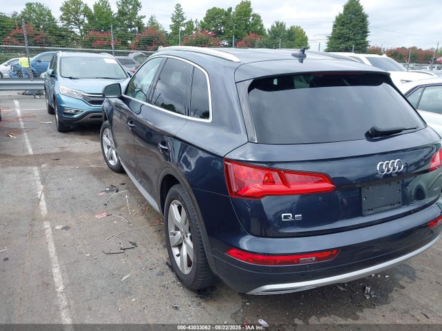 2019 AUDI Q5 WA1BNAFY4K2036904 Photo 2