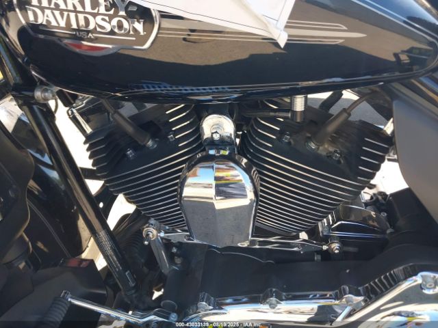 2013 HARLEY-DAVIDSON FLHTCU 1HD1FCM32DB646450 Photo 8