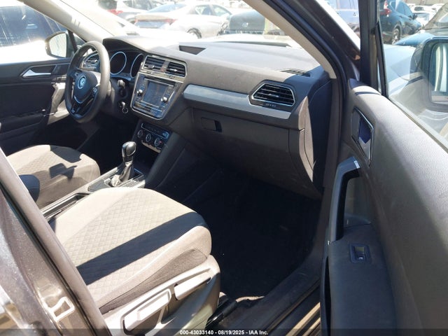 3VV1B7AX6JM030414 Volkswagen Tiguan