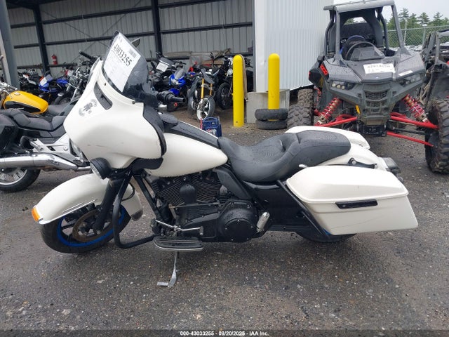 Harley-Davidson Twin Cam 103 2014 1HD1FMM19EB687034 Image 14