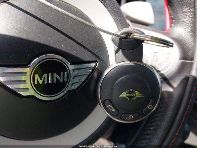 2009 MINI COOPER S CLUBMAN WMWMM33519TP93672 Photo 10