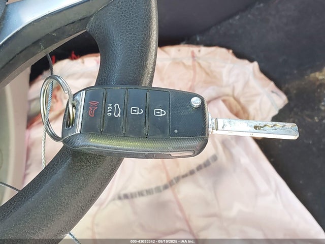 5XXGT4L34GG115499 KIA Optima Lx
