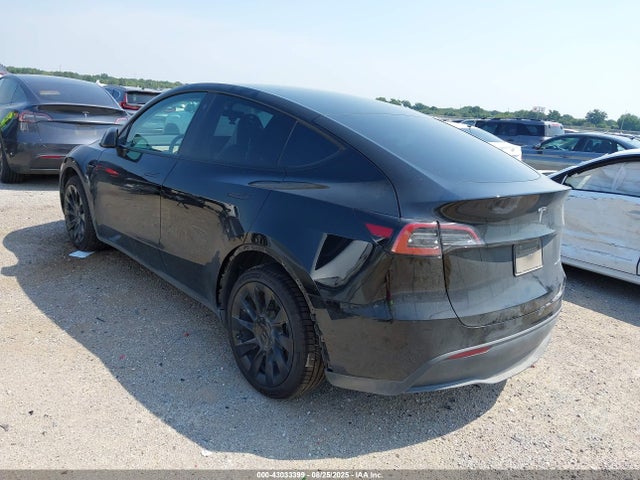 2023 TESLA MODEL Y 7SAYGDEE9PA030510 Photo 2