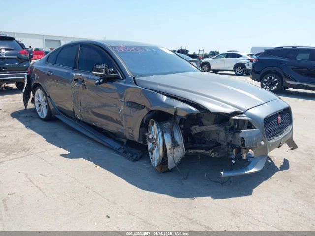 2017 JAGUAR XF SAJBL4BV2HCY29230 Photo 0