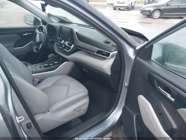 2022 TOYOTA HIGHLANDER 5TDGBRCH0NS104166 Photo 4