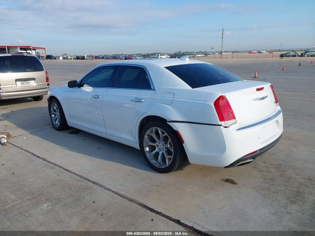 Chrysler 300 2019 2C3CCAPT3KH602100 Image 3