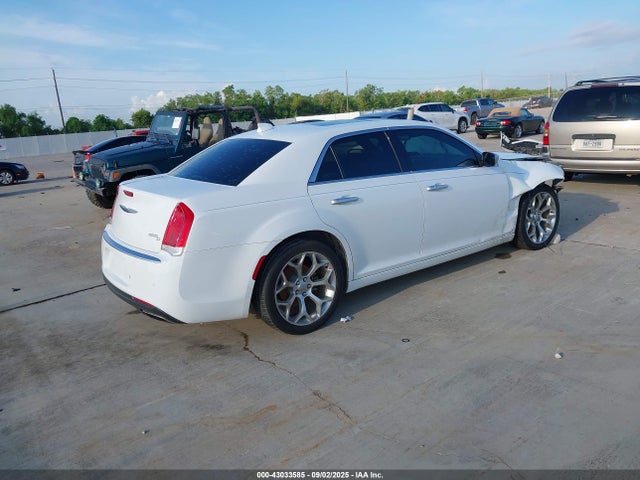 Chrysler 300 2019 2C3CCAPT3KH602100 Image 4
