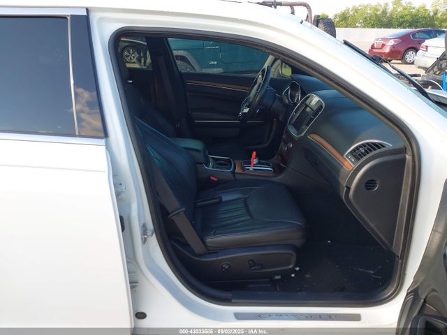 Chrysler 300 2019 2C3CCAPT3KH602100 Image 5
