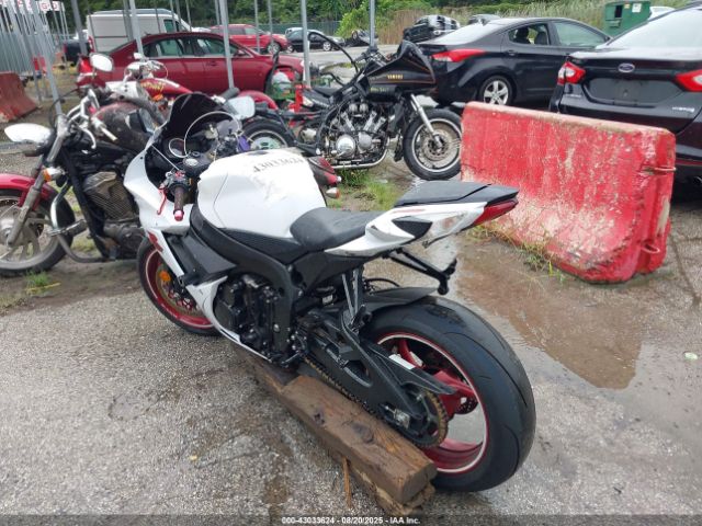 2017 SUZUKI GSX-R750 JS1GR7MA5H2102260 Photo 2