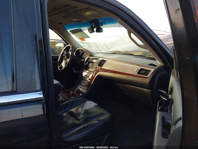 2010 CADILLAC ESCALADE 1GYUKBEF1AR189947 Photo 4