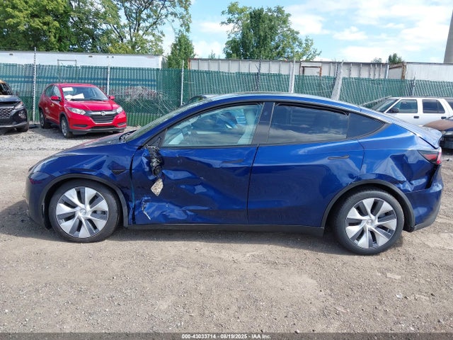 7SAYGDEE9RA251902 Tesla Model Y
