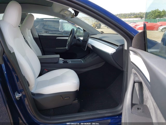 2024 TESLA MODEL Y 7SAYGDEE9RA251902 Photo 4