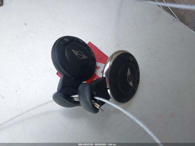 2011 MINI COOPER WMWSU3C50BT253145 Photo 10