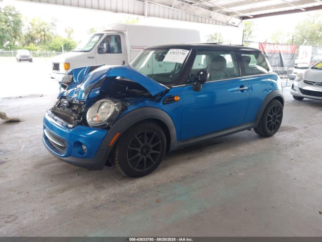 2011 MINI COOPER WMWSU3C50BT253145 Photo 1