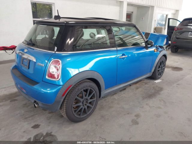 2011 MINI COOPER WMWSU3C50BT253145 Photo 3