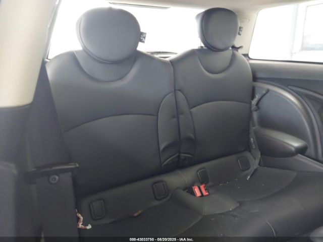 2011 MINI COOPER WMWSU3C50BT253145 Photo 7