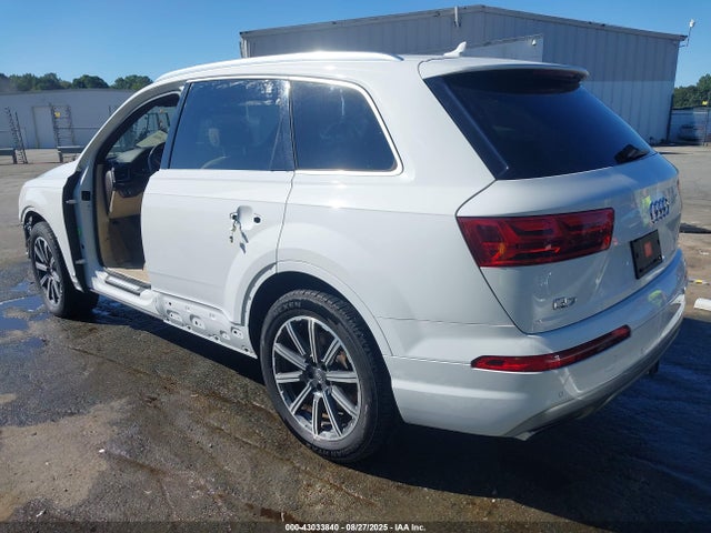2017 AUDI Q7 WA1LAAF77HD013024 Photo 2