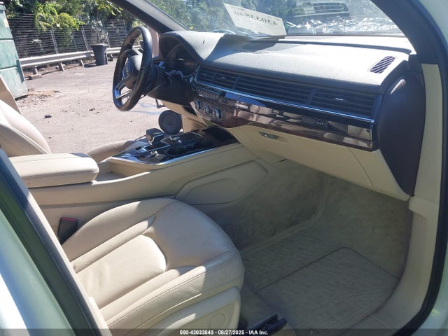 2017 AUDI Q7 WA1LAAF77HD013024 Photo 4