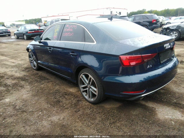 2019 AUDI A3 WAUBEGFF1K1020945 Photo 2