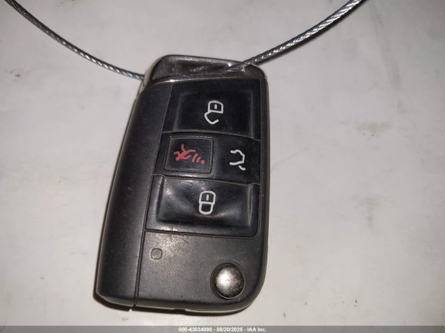 3VW117AU9HM067679 Volkswagen 1.8 tsi