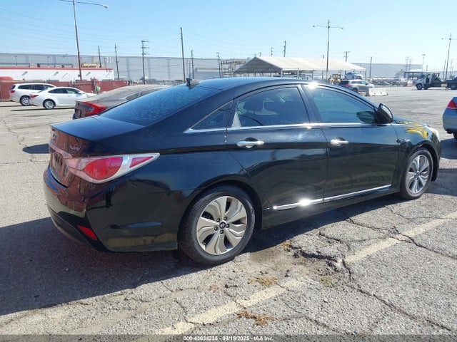 Hyundai 2014 2014 KMHEC4A42EA108963 Image 4