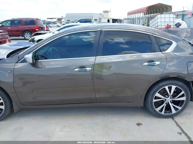 1N4AL3AP7FN384014 Nissan 2015