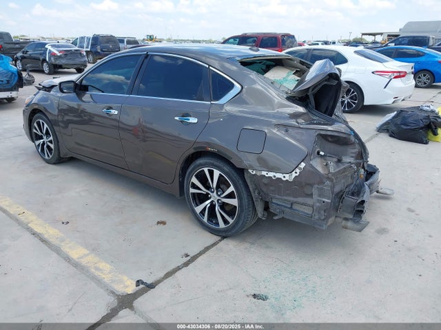 1N4AL3AP7FN384014 Nissan 2015