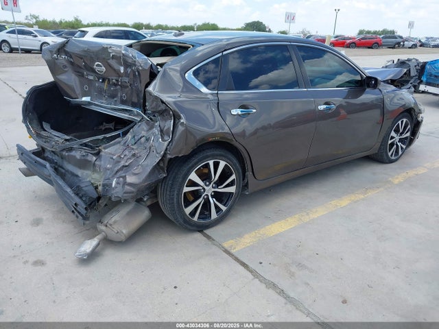 1N4AL3AP7FN384014 Nissan 2015