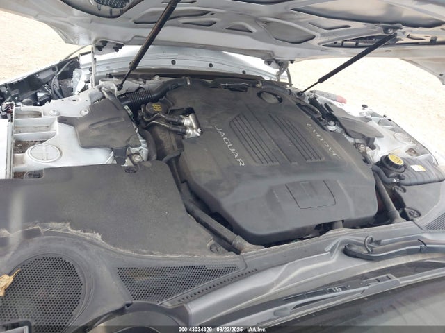 2017 JAGUAR F-TYPE SAJWJ6FV9H8K38084 Photo 9