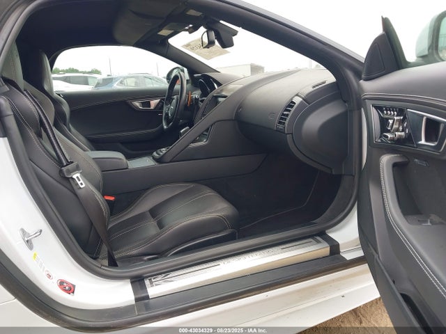 2017 JAGUAR F-TYPE SAJWJ6FV9H8K38084 Photo 4