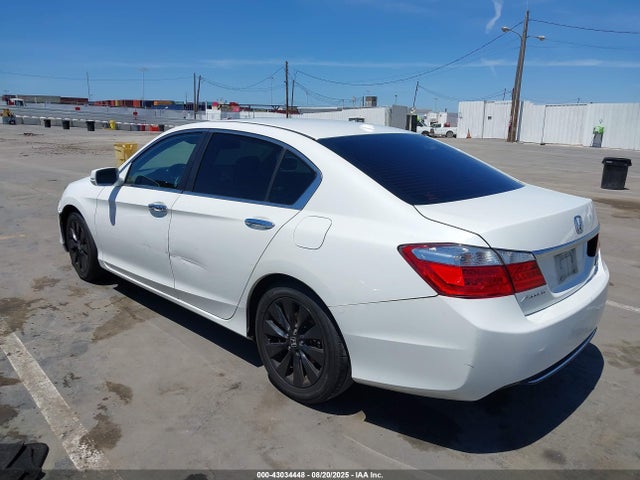 Honda k24w1 2014 1HGCR2F89EA216721 Image 3