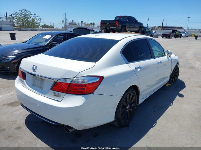 Honda k24w1 2014 1HGCR2F89EA216721 Image 4
