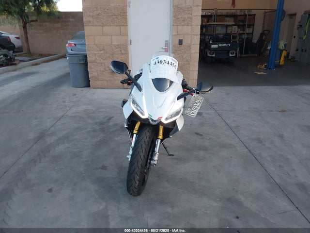 ZD4KSUP01NS000329 Aprilia Rs 660 Fac