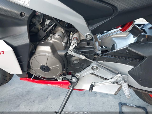 ZD4KSUP01NS000329 Aprilia Rs 660 Fac