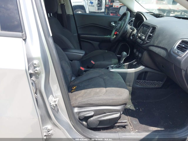 Jeep Compass 2018 3C4NJCAB0JT287168 Image 5