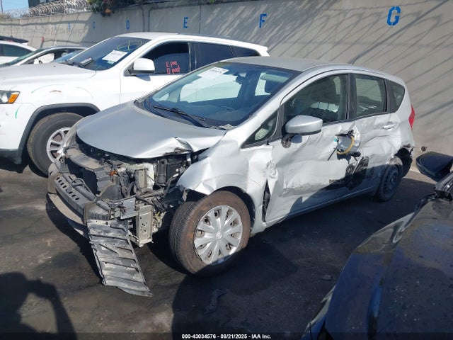 Nissan VERSA NOTE 2015 3N1CE2CP0FL387361 Image 2