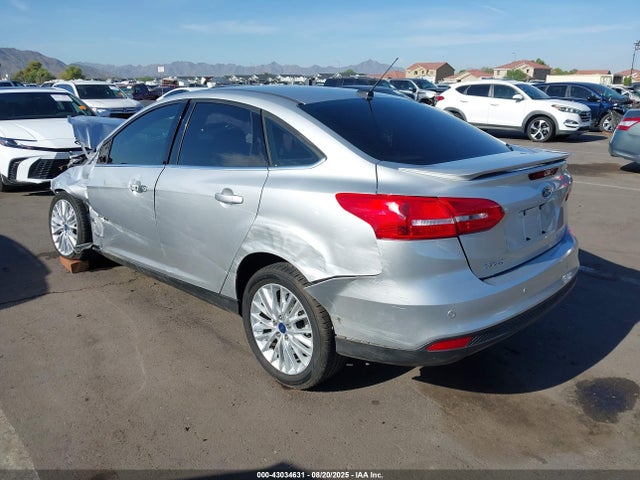 Ford 2.0l gdi 2017 1FADP3J28HL336137 Image 3