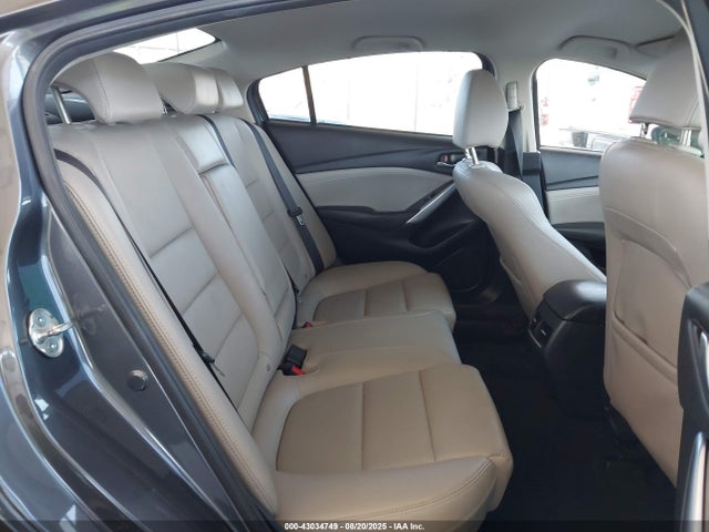 JM1GJ1V57G1423815 Mazda py
