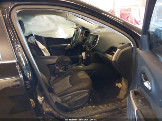 2018 JEEP CHEROKEE 1C4PJLCB0JD566485 Photo 4