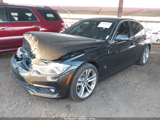 BMW 330e 2018 WBA8E1C50JA756955 Image 2