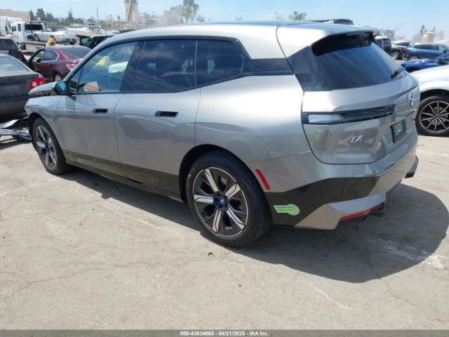 2023 BMW IX WB523CF06PCM58428 Photo 2