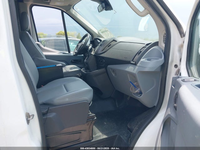 1FTYR1CM0KKA77648 Ford Transit