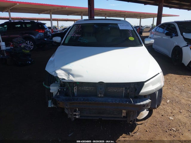 3VWLA7AJ9FM238684 Volkswagen Jetta