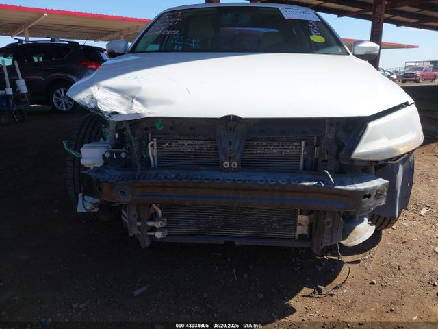 3VWLA7AJ9FM238684 Volkswagen Jetta