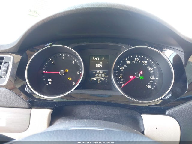3VWLA7AJ9FM238684 Volkswagen Jetta