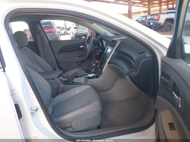 Chevrolet lkw 2015 1G11B5SLXFF286540 Image 5