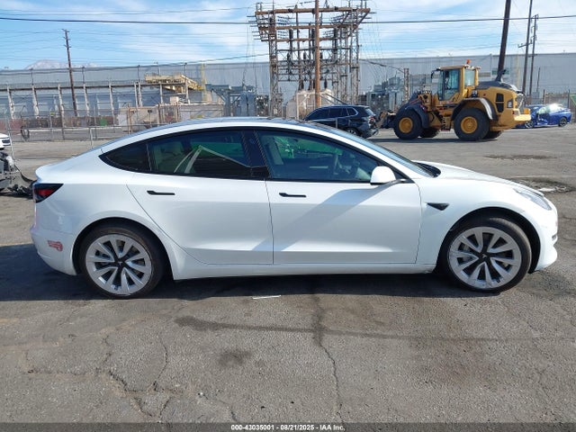 5YJ3E1EA9PF571374 Tesla MODEL 3