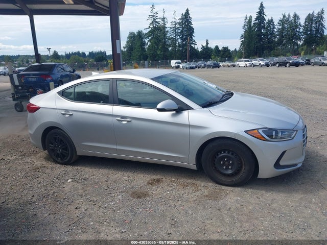 Hyundai Elantra 2017 5NPD74LF5HH093181 Image 12