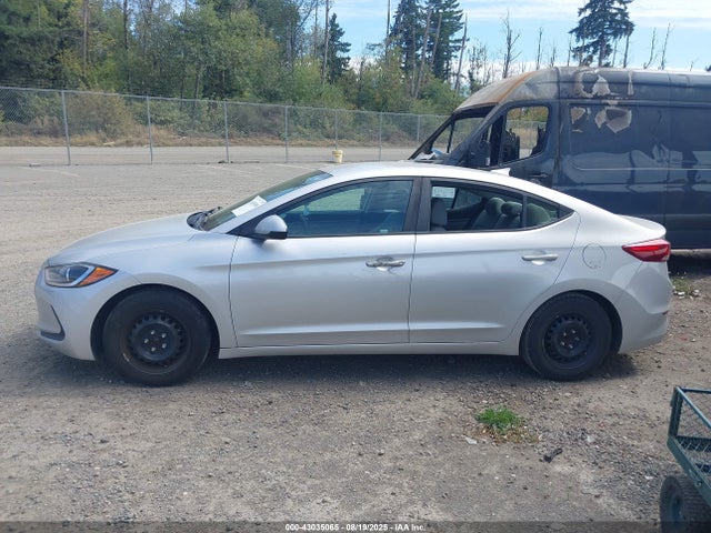 Hyundai Elantra 2017 5NPD74LF5HH093181 Image 13