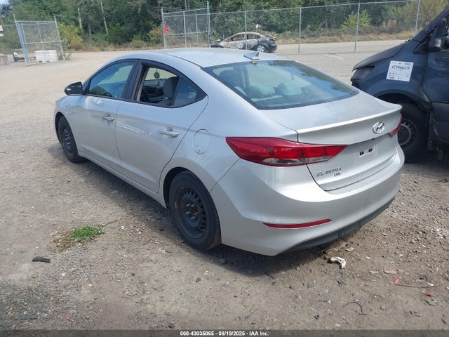 Hyundai Elantra 2017 5NPD74LF5HH093181 Image 3